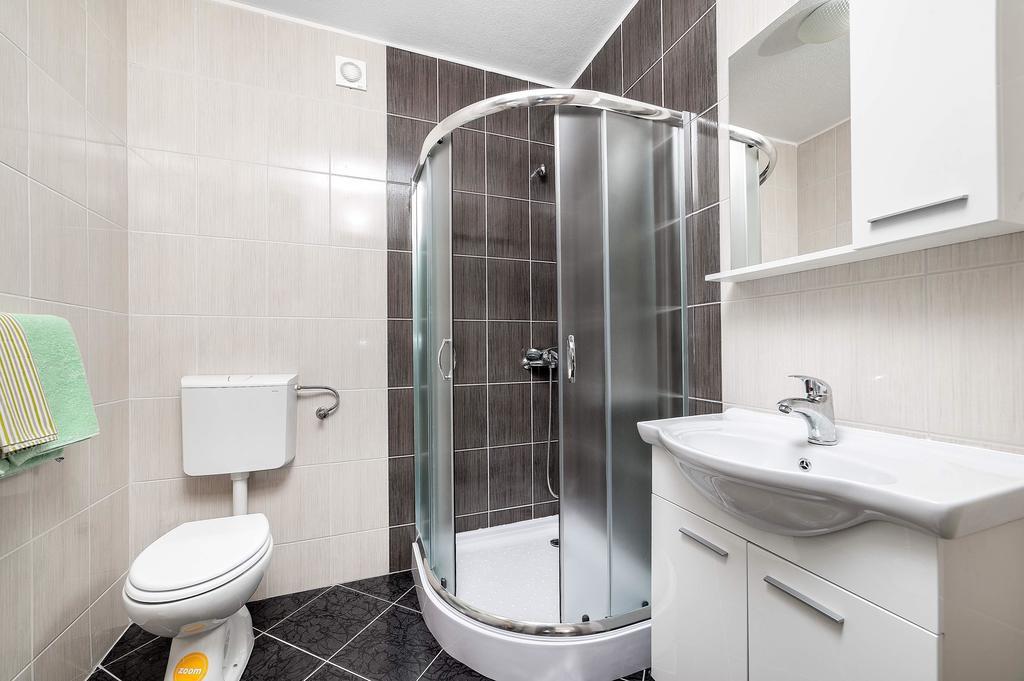 Apartments Hrvoje فوديس الغرفة الصورة